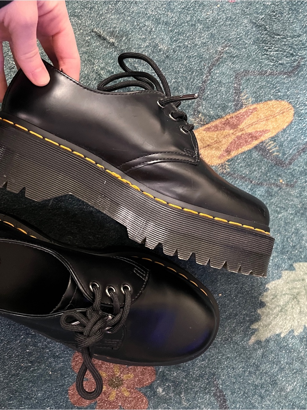 Doc Martens size 7 platform shoes